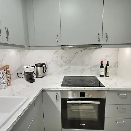 Apartmán In Gated Community With Parking Bray